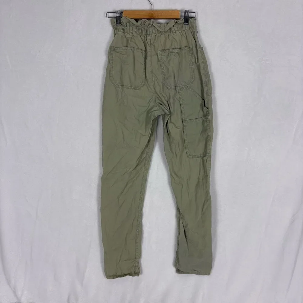 Abercrombie & Fitch Green High Waisted Skinny‎ Leg Pants Size XS Short